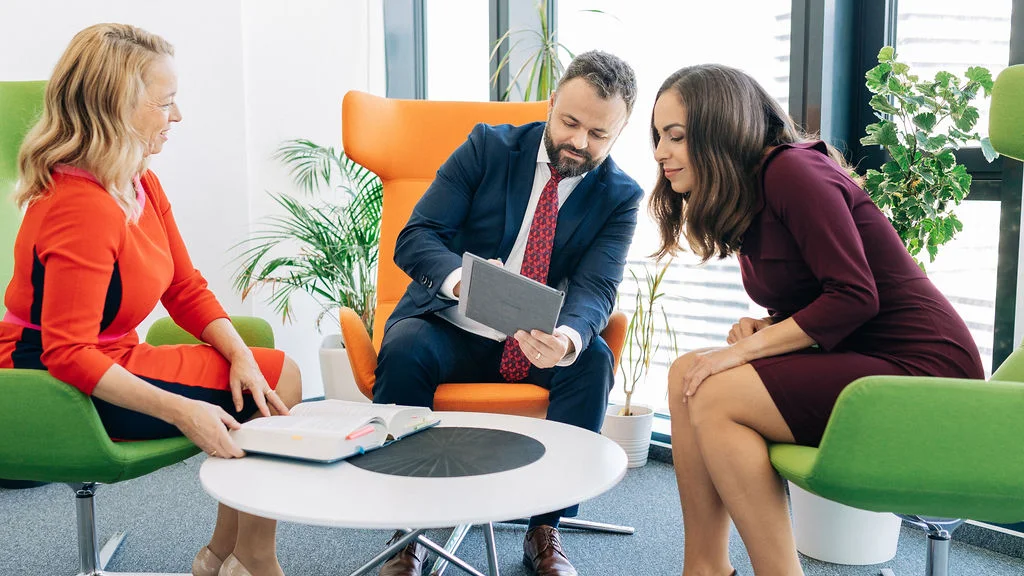 Contracts and commercial Zmluvné vzťahy a obchodné záležitosti