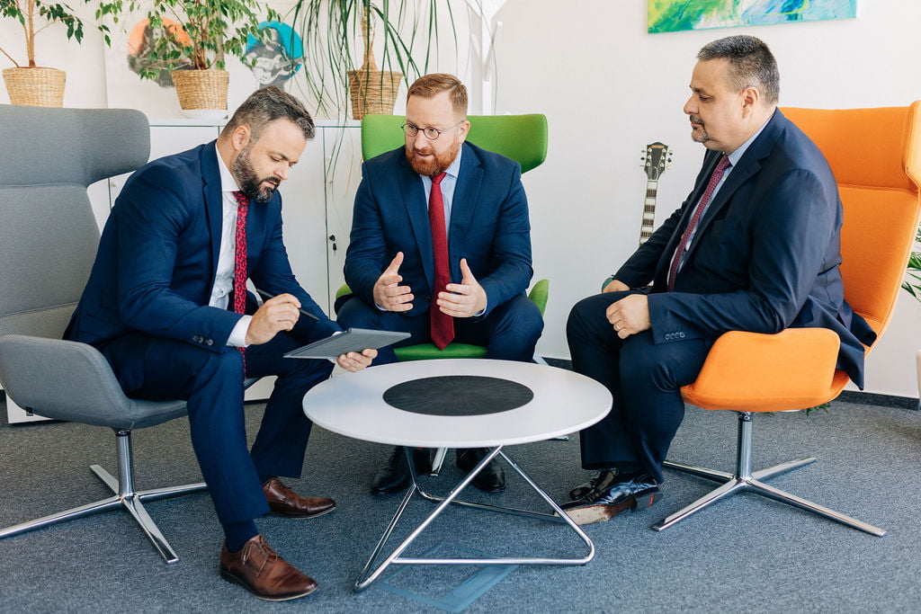 Regulatory and compliance Regulačné záležitosti a compliance (dodržiavanie predpisov)