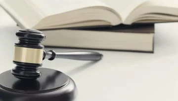 court-hammer-books-judgment-law-concept