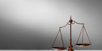 Právo na informácie o hospodárení štátu má prednosť